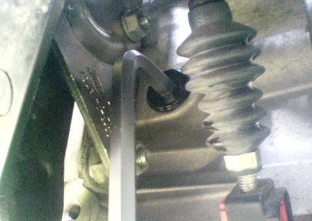 Слив и замена масла в механической коробке передач Ford Focus 2 своими руками