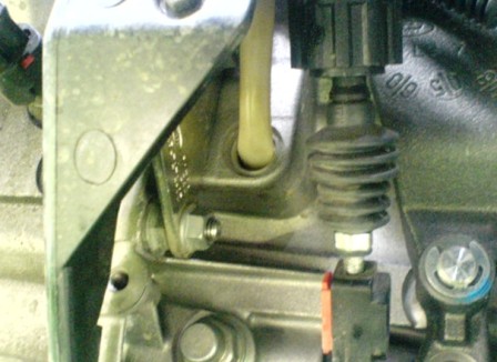 Слив и замена масла в механической коробке передач Ford Focus 2 своими руками